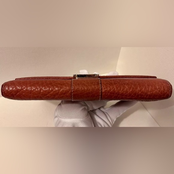 Gucci Orange (salmon?) Calfskin Continental Wallet, Authentic, Pre-loved - Picture 5 of 16